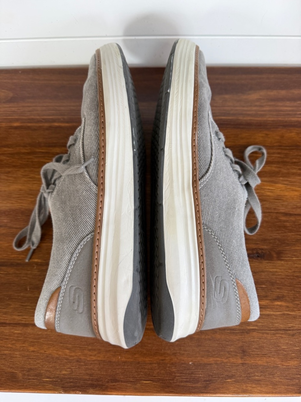 Skechers Size 12 Gray Casual Sneakers Lace-Up Comfort Lightweight Men’s Shoes - Picture 6 of 7
